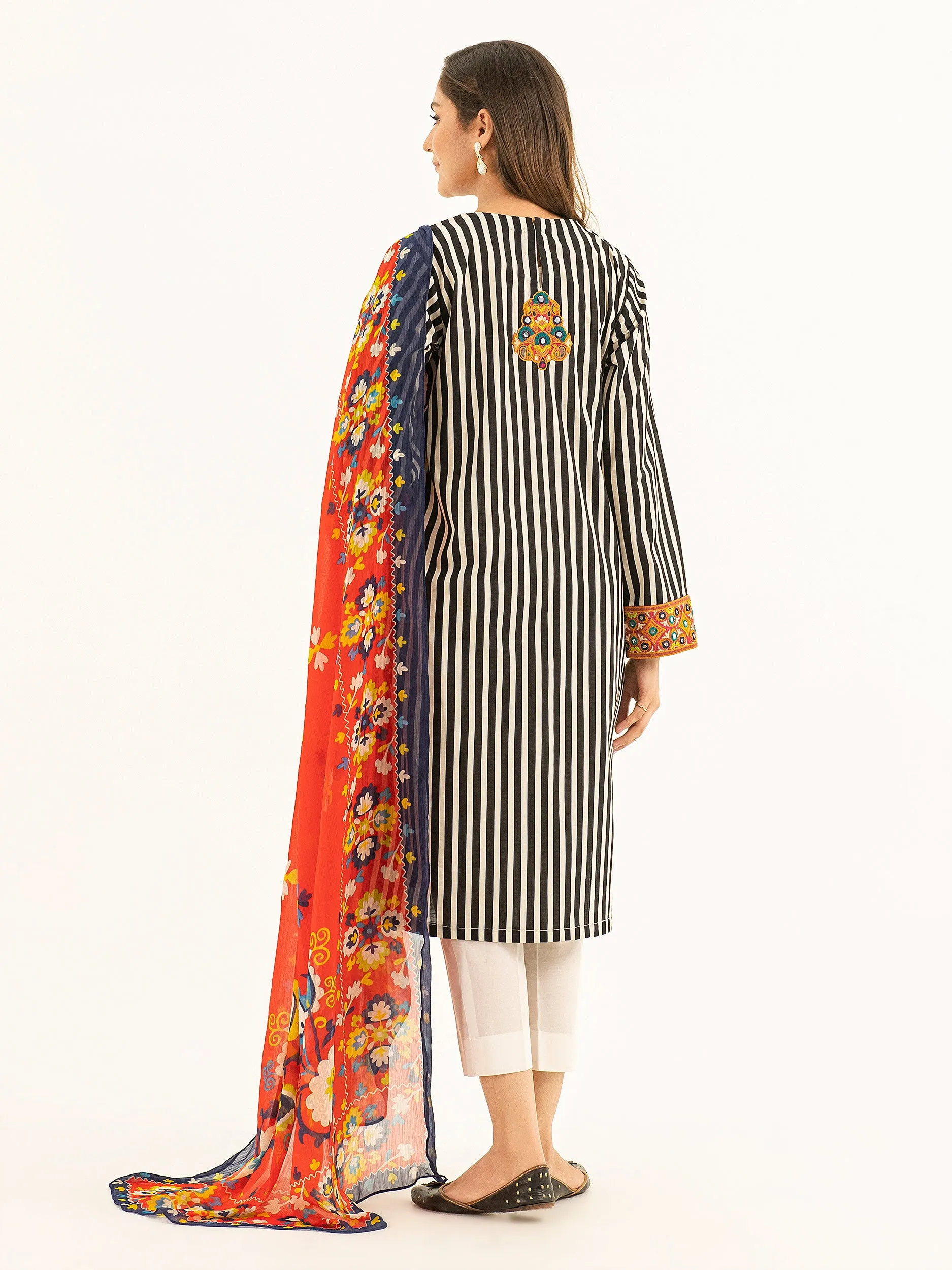2 Piece Lawn Suit-Embroidered (Pret)