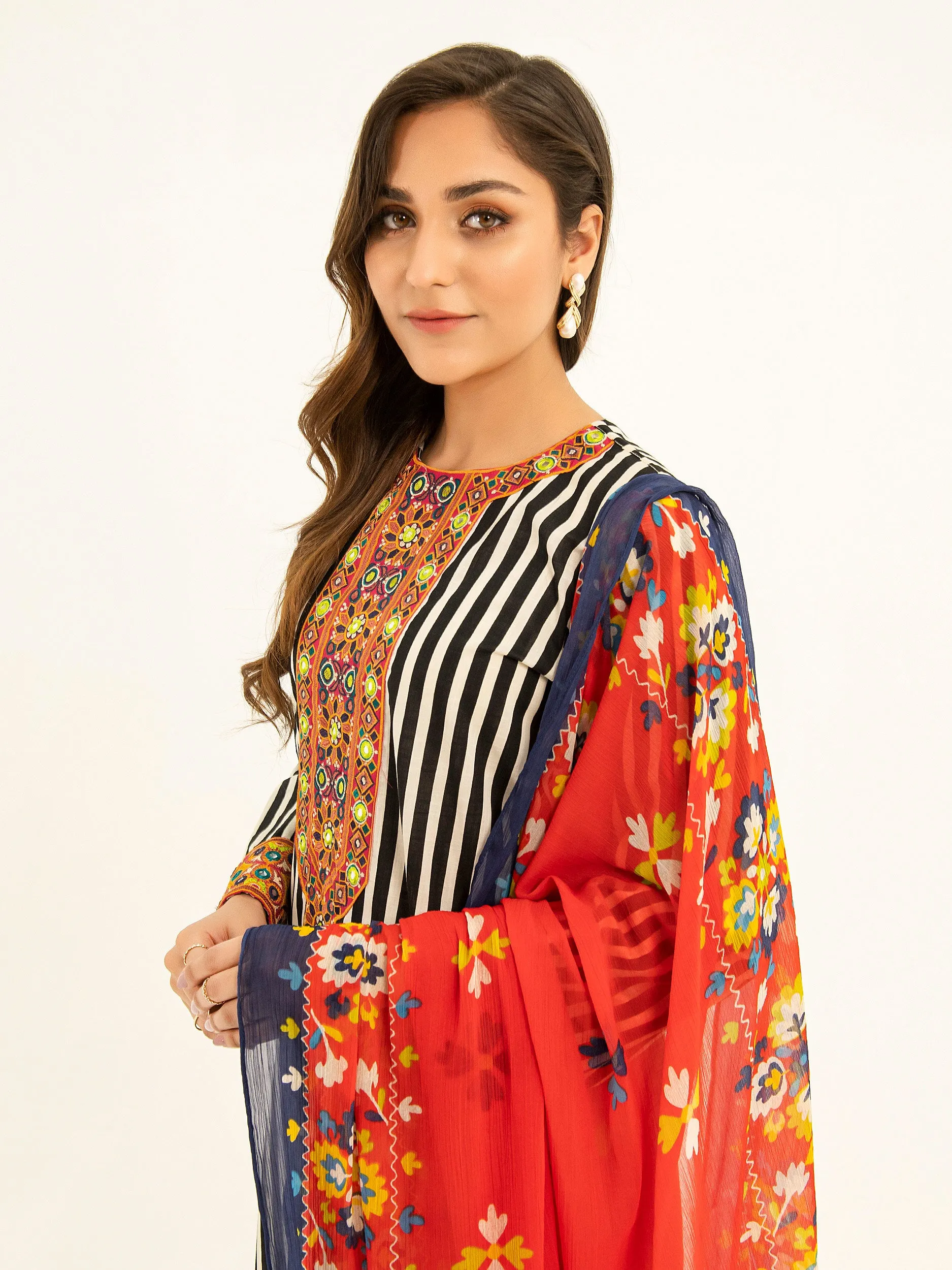2 Piece Lawn Suit-Embroidered (Pret)