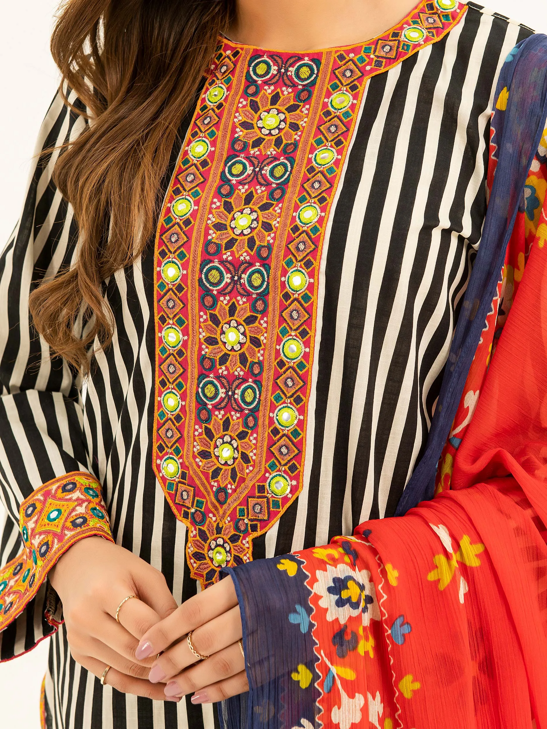 2 Piece Lawn Suit-Embroidered (Pret)