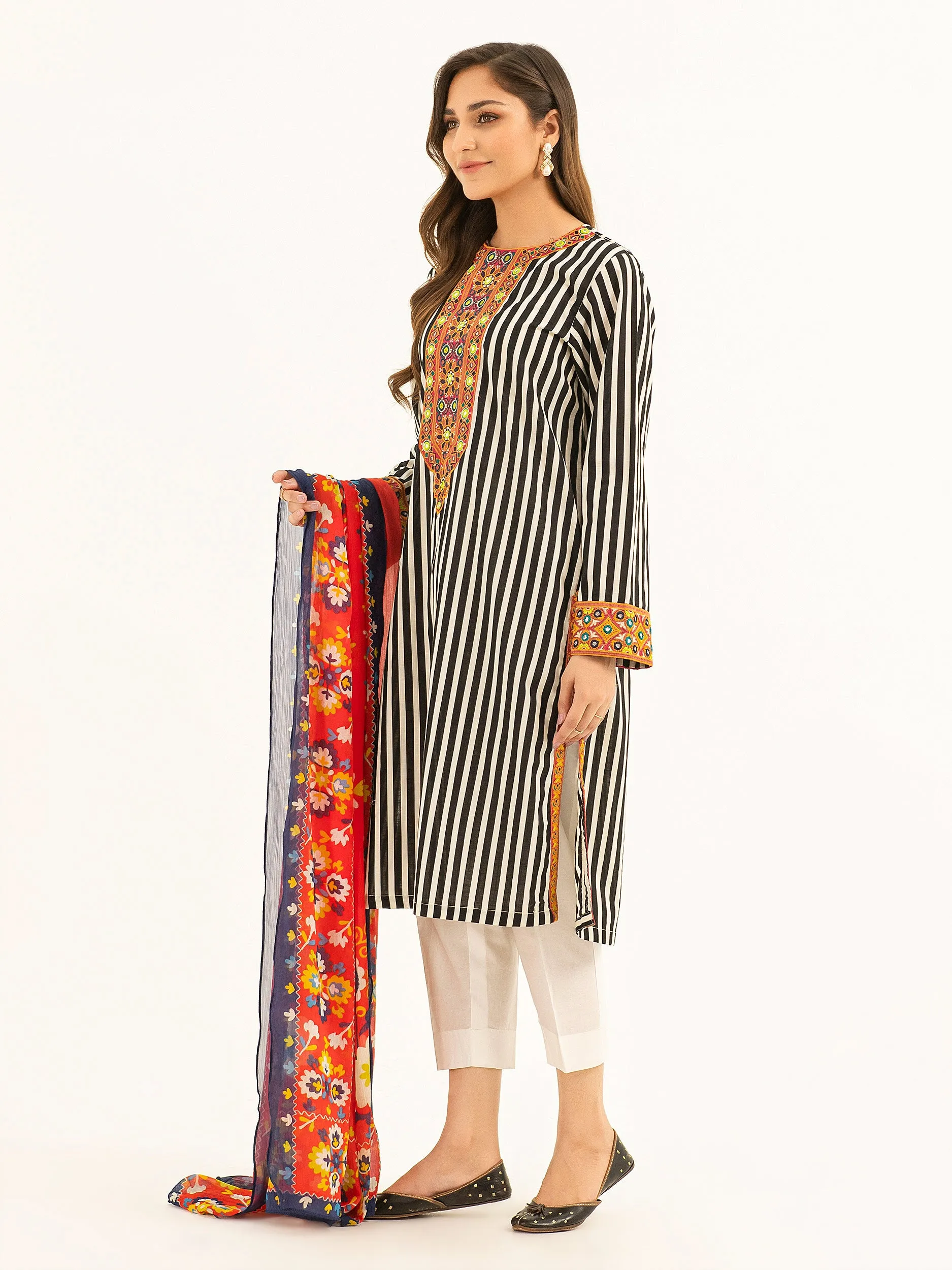 2 Piece Lawn Suit-Embroidered (Pret)