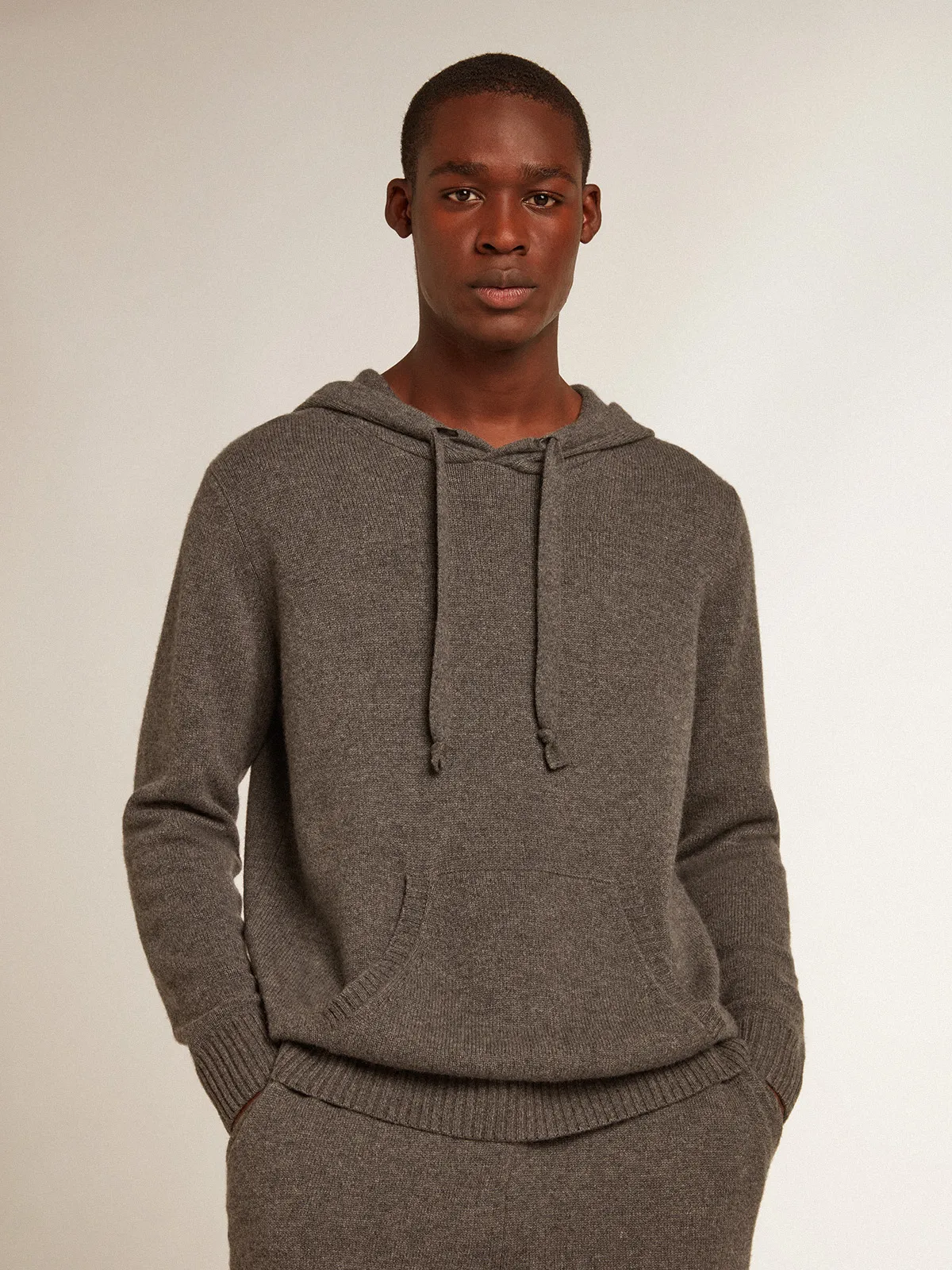 Men’s gray melange cashmere blend sweatshirt with hood